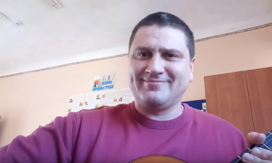 Музыкант из Воронежа написал песню о коронавирусе: видео