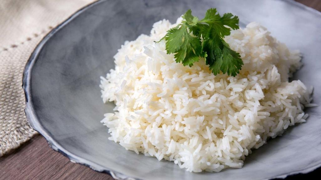 Рис и некрепкое пиво: диетологи рассказали, в каких продуктах прячутся витамины