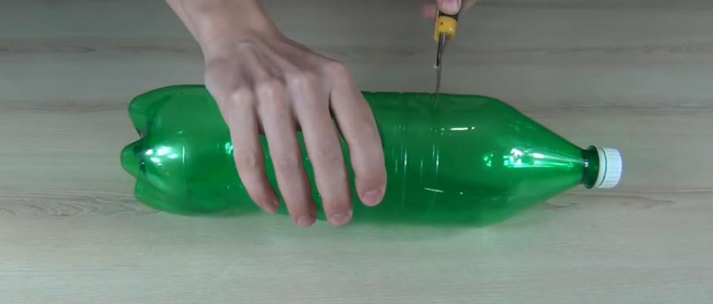 Как сделать ловушку для комаров из пластиковой бутылки за 5 минут: видео