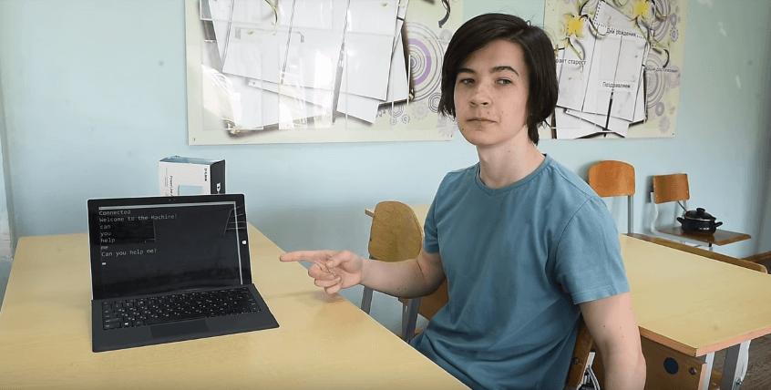 Уральский школьник изобрел переводчик с языка жестов и получил малую Нобелевскую премию в США