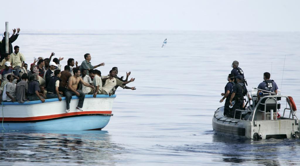 Молодой девушке грозит наказание за помощь мигрантам в море