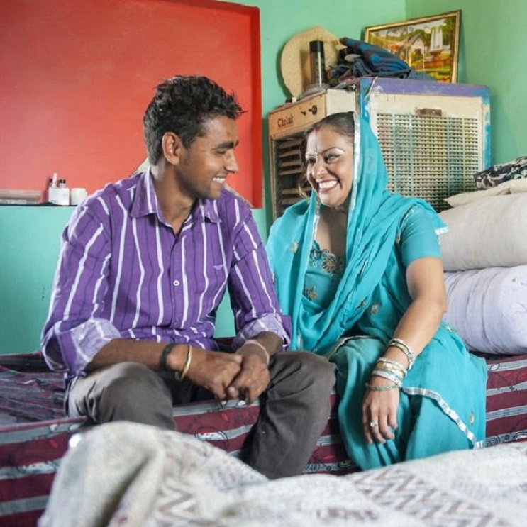 41-летняя американка вышла замуж за 25-летнего индуса: как живет межрасовая пара с такой разницей в возрасте