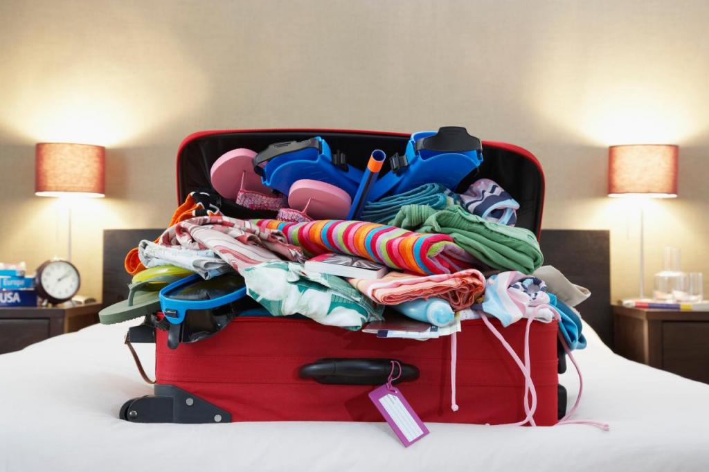 Ошибки путешественников: 3 вещи, которые все пакуют в чемоданы, но почти никогда не носят