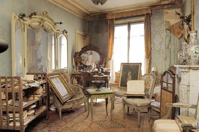 Женщина унаследовала квартиру, в которой никто не жил 70 лет: зайдя во внутрь, она попала словно в музей