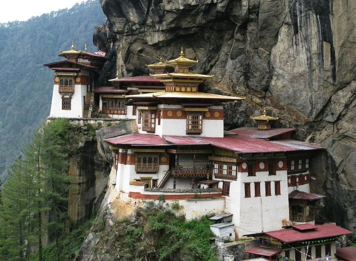 Одежда, еда и запрет табакокурения: интересные факты о Бутане, самой счастливой стране
