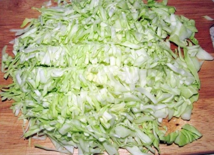 Профилактика изжоги: свекровь подсказала простой и недорогой рецепт салата из капусты