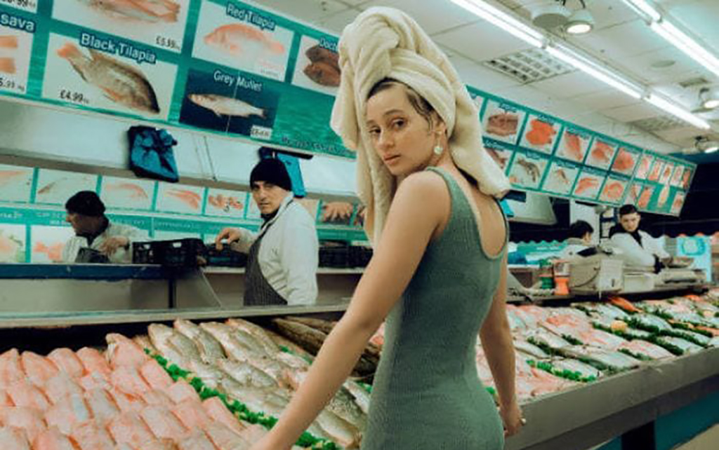 Самые странные люди, замеченные в супермаркетах: подборка смешных фото