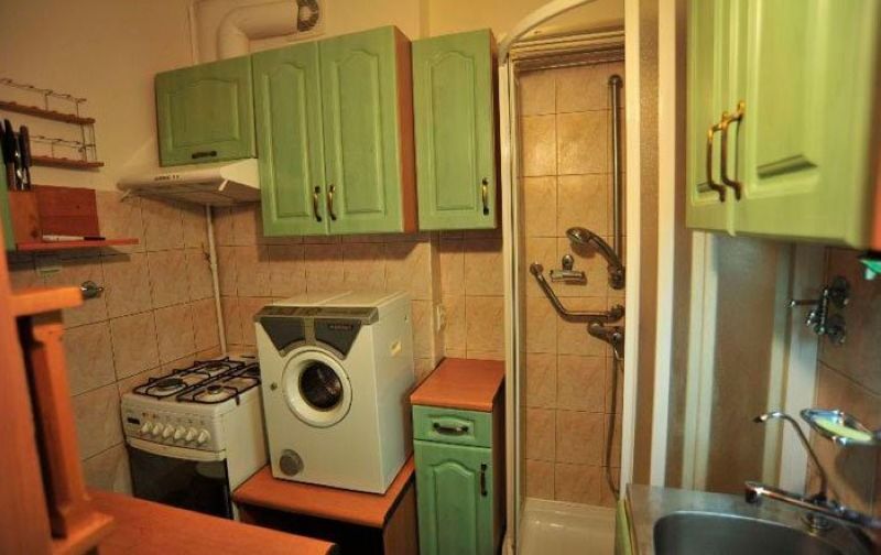 Унитаз посреди кухни, шкаф а-ля тетрис: нелепые и откровенно неудачные дизайны кухонь, существующие на самом деле