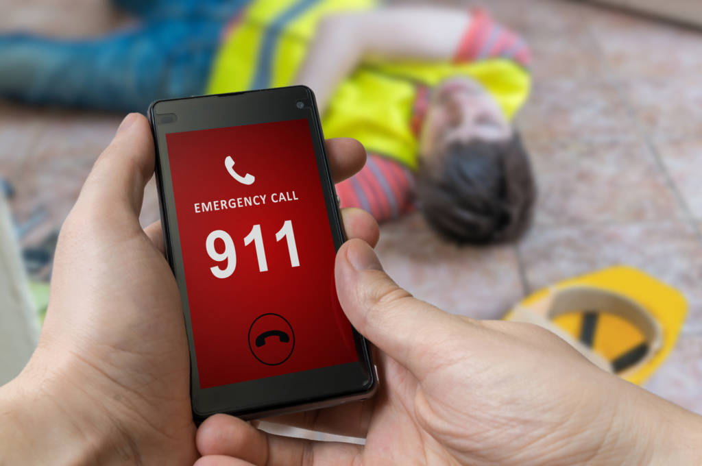 Что будет, если просто так позвонить 911: интересные факты о диспетчерах экстренных служб, которые точно удивят вас