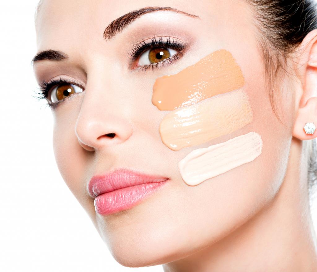 Секреты идеального макияжа: памятка, которая поможет собрать косметичку