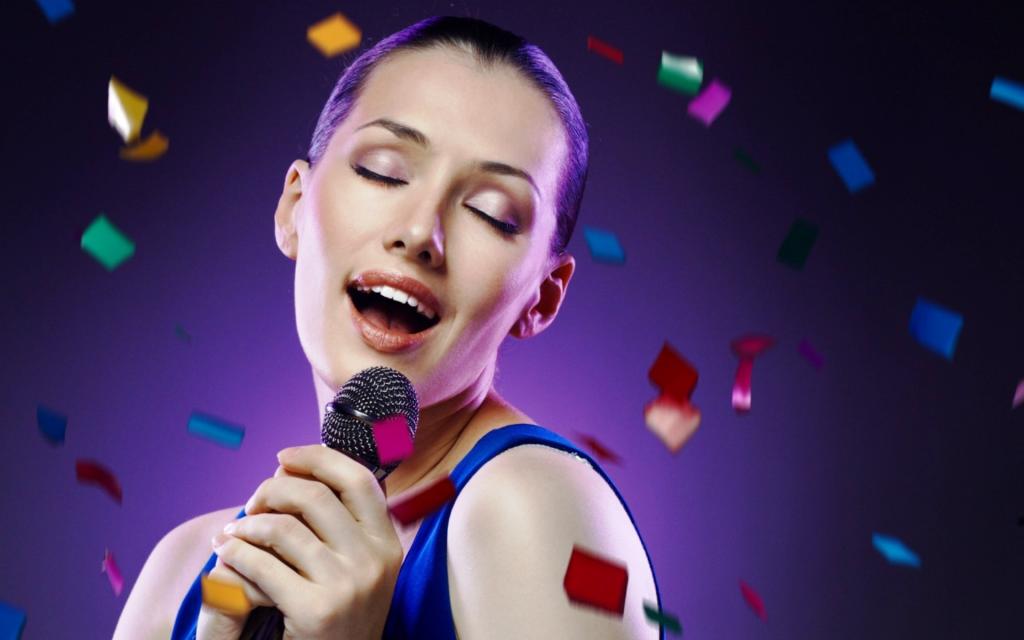 Всего 20 минут в день: чтобы справиться со стрессом, специалисты рекомендуют петь мантры, слово  ом  или любимую песню