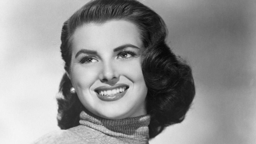 В 1953 году Кристиан Мартель получила титул  Мисс Вселенная : как она выглядит сейчас