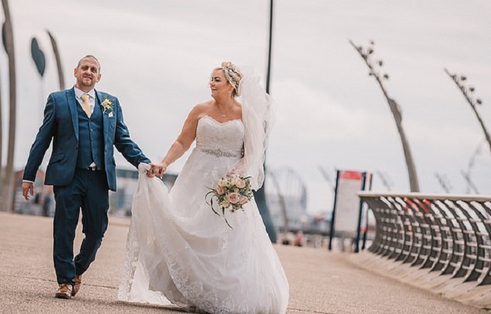 Невеста испортила дорогое свадебное платье, но ни о чем не жалеет