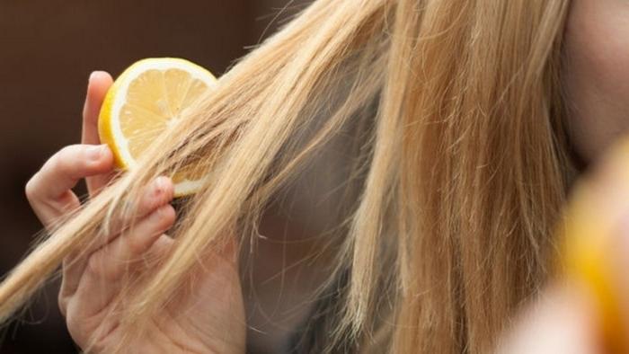Удаляет пятна на лице и не только: каждая женщина должна знать 7 способов применения лимона