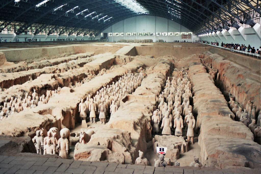 Загадка для ученых: терракотовая армия в Китае и еще 5 исторических памятников, секрет которых до сих пор не раскрыт