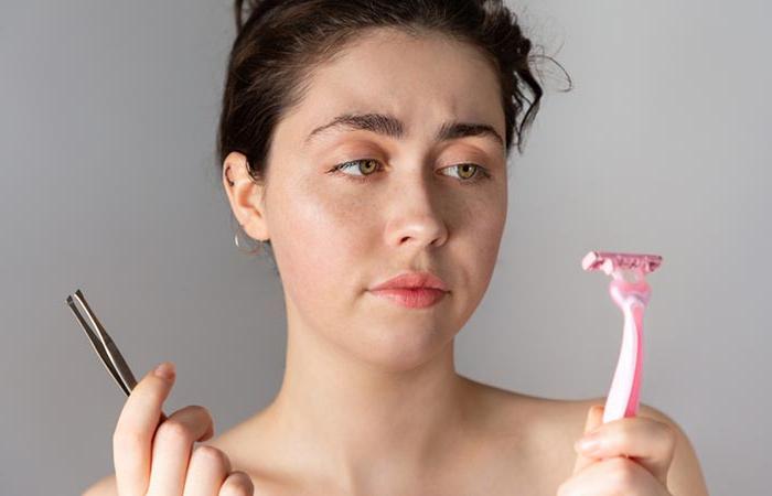 Избавление от омертвевших клеток кожи и еще пара причин, почему женщинам полезно брить лицо: мнение экспертов