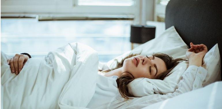 Как материал и цвет постельного белья влияют на сон. Предпочтение лучше отдавать пастельной гамме оттенков