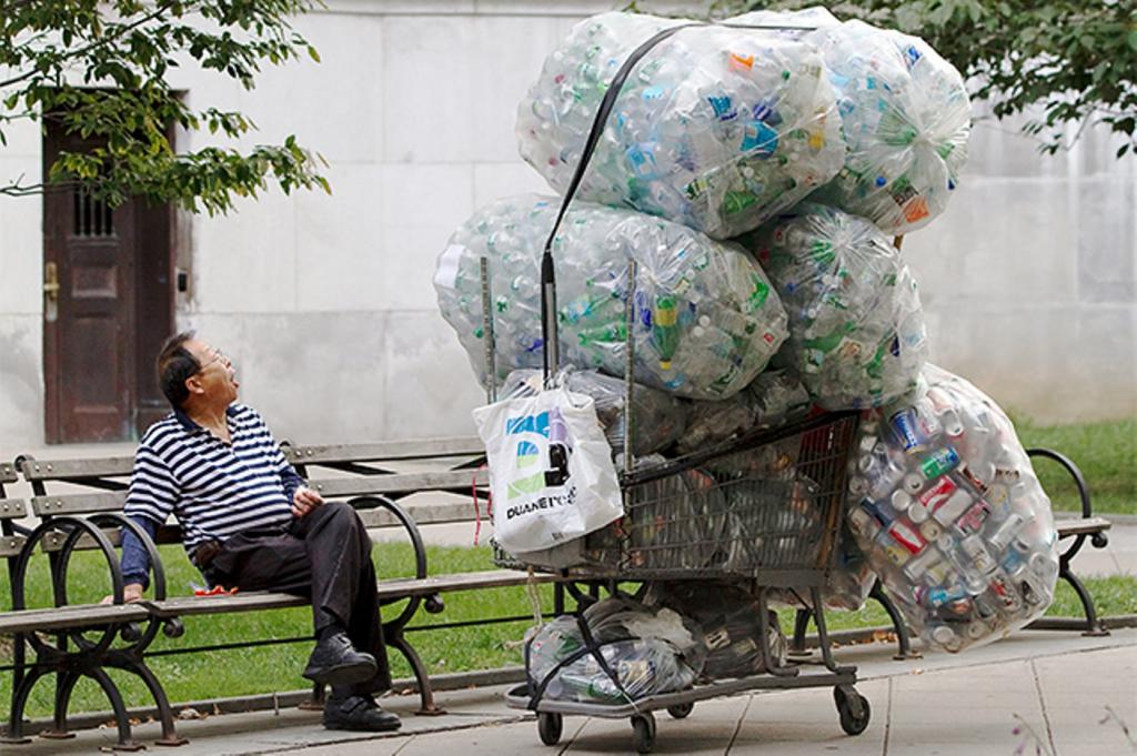 Мир номер ноль: как жить так, чтобы все отходы за год уместились в одну банку