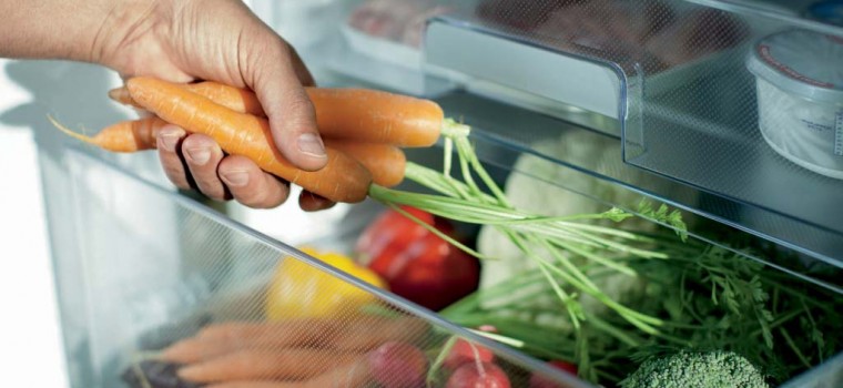Эксперт рассказала, почему нельзя хранить овощи в холодильнике без упаковки