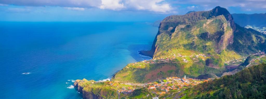 Знаменитый своим тортом, вином и правой ногой Криштиану Роналду: португальский остров Мадейра предлагает круглогодичные приключения