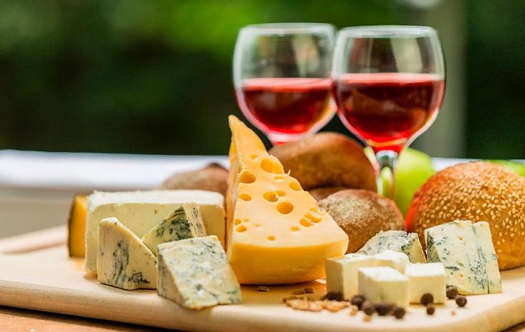 Как правильно подобрать вино к сыру: подробное руководство для начинающих