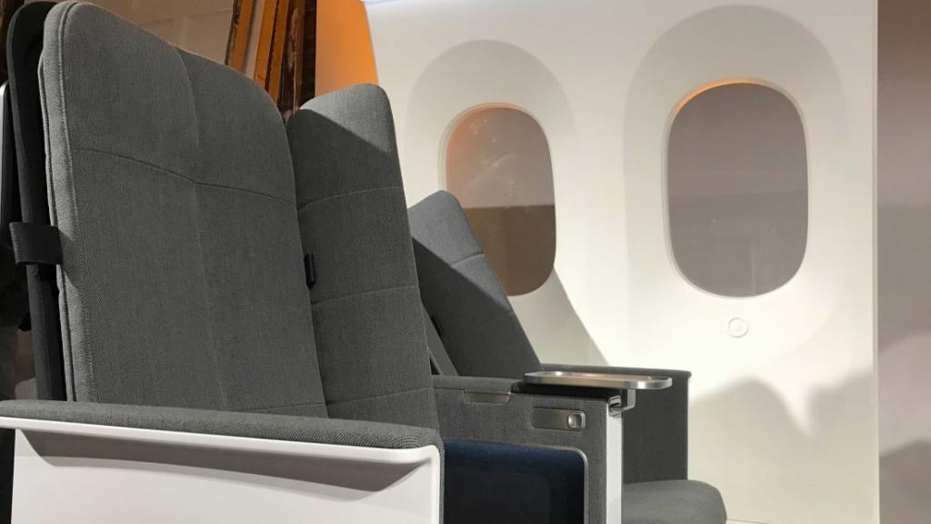 Дизайнер разработал сидения для самолетов в экономклассе, чтобы пассажирам было более комфортно летать