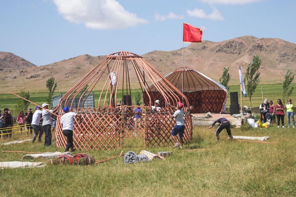 В гостях у степняков: туристы из разных стран устремляются в Центральную Азию, чтобы познакомиться с древней культурой кочевых народов и пожить в настоящих юртах
