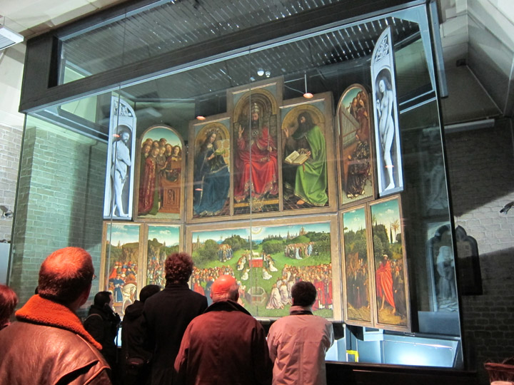 Знаменитый Гентский алтарь 1432 года восстановлен. Изображенное на нем животное удивило поклонников искусства и критиков