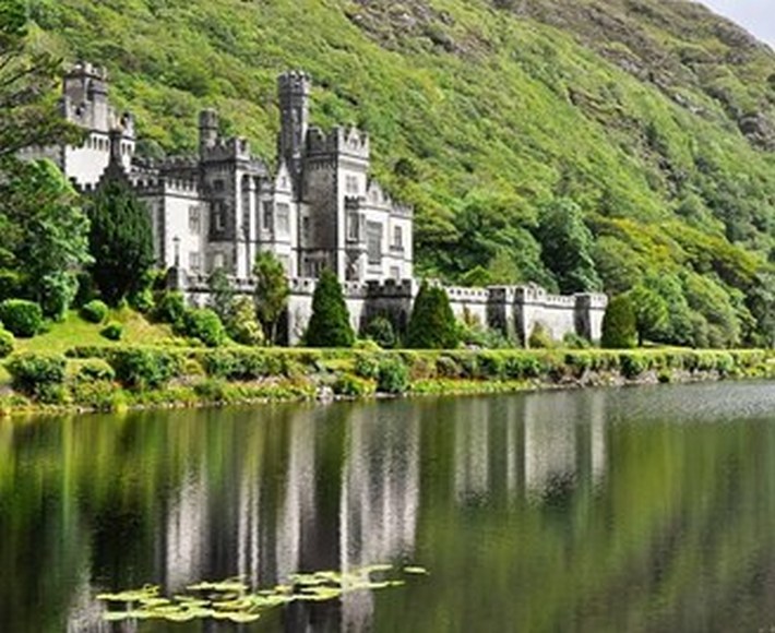 Сойдите с главных туристических направлений Ирландии, и вы найдете аутентичный остров и необыкновенные пейзажи, захватывающие дух: полный туристический путеводитель 