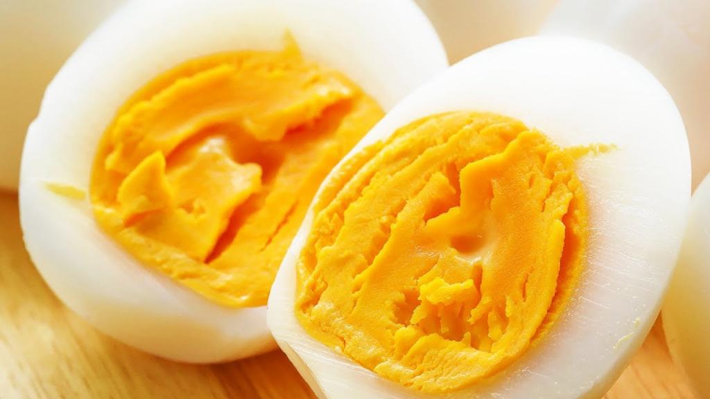Себе же во благо: почему полезно натощак по утрам съедать одно яйцо