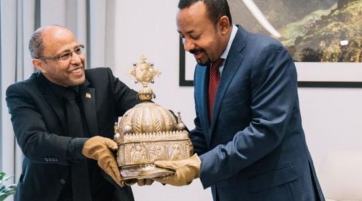 Патриот своей страны: Сирак Асфо вернул корону 18 го века в родную Эфиопию из Нидерландов