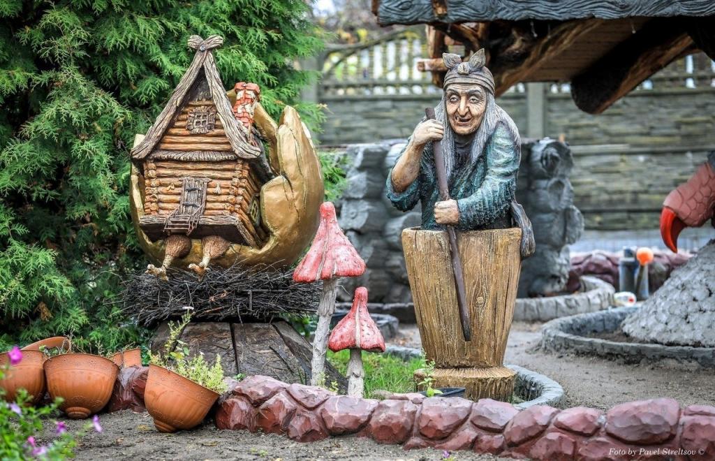 Житель Брянска создает скульптуры сказочных героев своими руками: милое увлечение превратилось в реальный бизнес