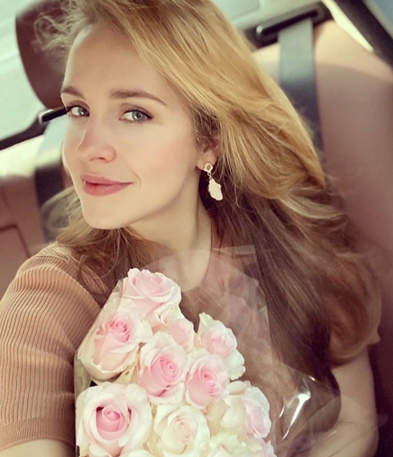Анатолий Руденко женат на красотке: она хороша и без макияжа на новых снимках