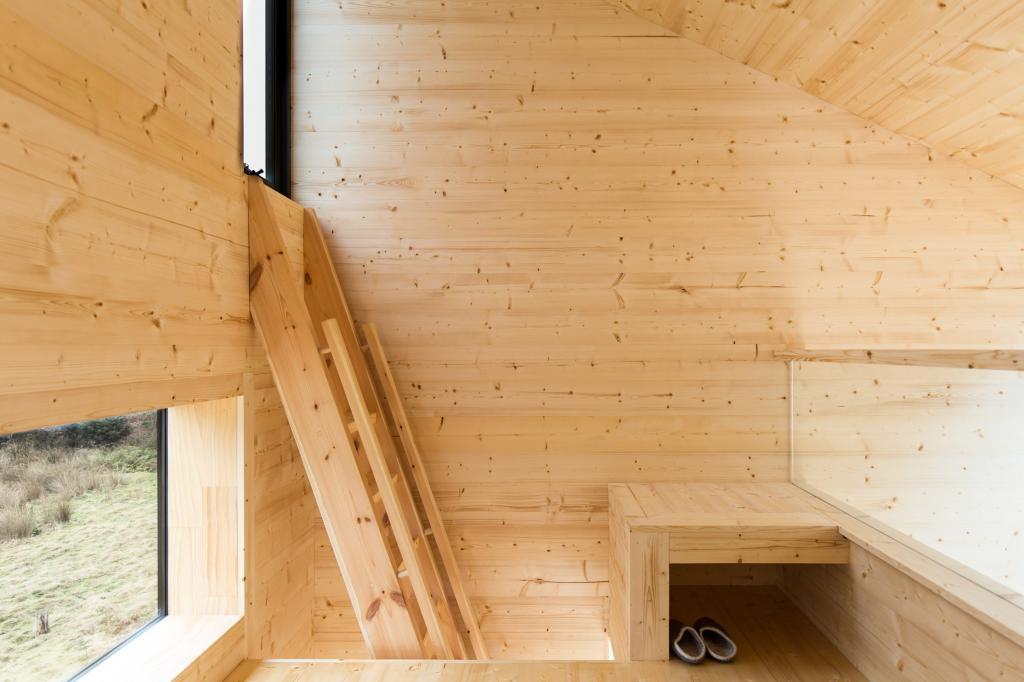 Дизайнеры построили крошечный дом для отдыха на острове Бруни для девушки, которая жила на Тайване