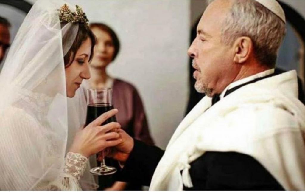 Андрей Макаревич поделился фотографиями со своей тайной свадьбы: молодая избранница выглядит великолепно