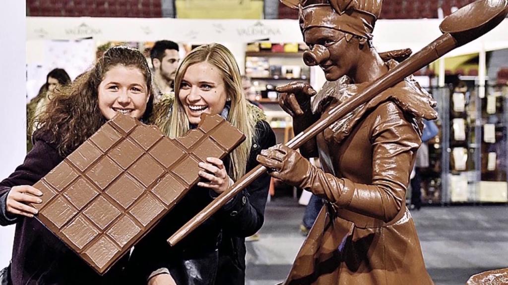 11 июля   Всемирный день шоколада: боди арт, дефиле и другие традиции сладкого праздника