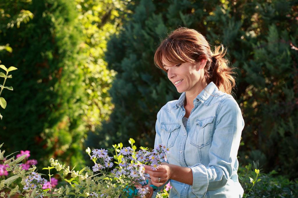 Снимает стресс, улучшает настроение и не только: как садоводство может быть невероятно полезным