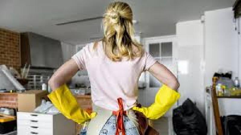 Делаем работу по дому и худеем: стираем, пылесосим и при этом задействуем все группы мышц