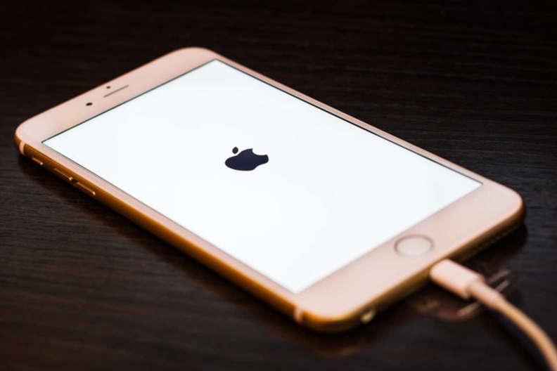 До 6 октября 2020 года Apple принимает претензии на медленную работу старых iPhone: можно получить до 25 долларов США