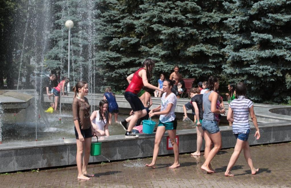 На курортах Краснодарского края аномальная жара: из-за засухи наблюдаются перебои с водой, а озера обмелели