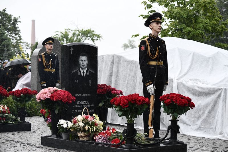 Памятник погибшим морякам: в Петербурге открыли новый мемориал, посвященный подводникам Баренцева моря
