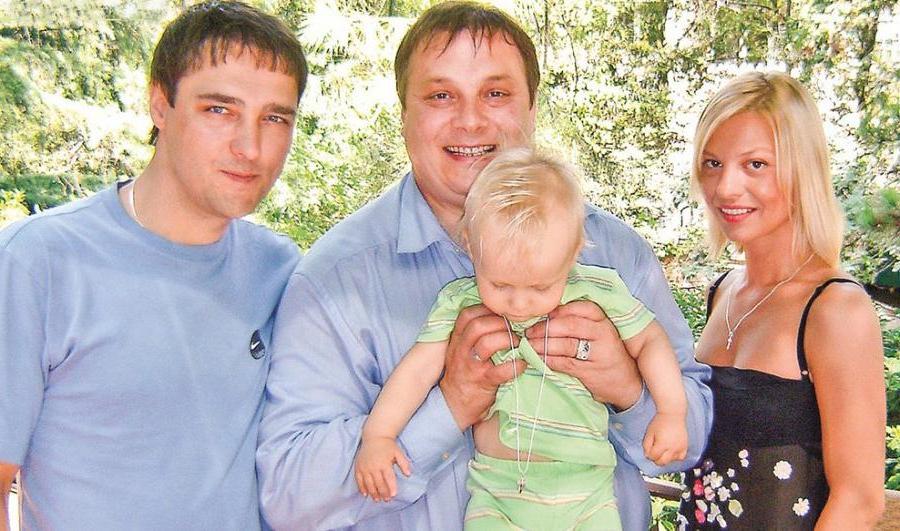 Спокойная жизнь после бешеной славы: Юра Шатунов и его семейная идиллия