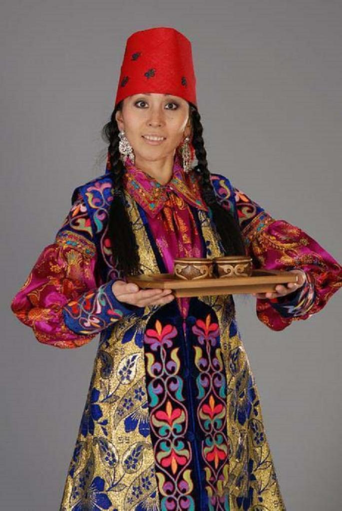 Не просто прическа: по традиционным косичкам женщин Хакассии можно определить общественный статус и семейное положение