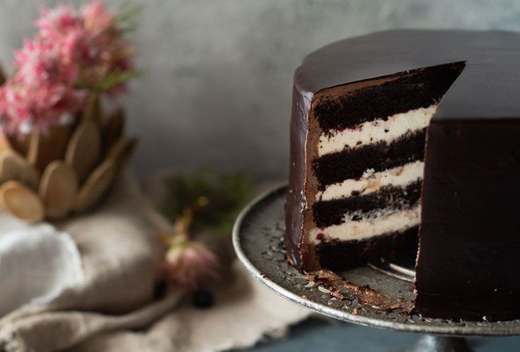 Королевский шоколадный торт. Испекла на день рождения мужа   гости были в восторге