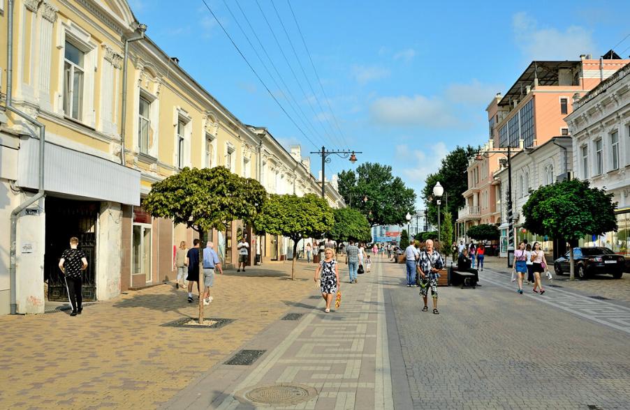 Симферополь назван самым доступным южным регионом для отдыха в России: куда пойти, что купить