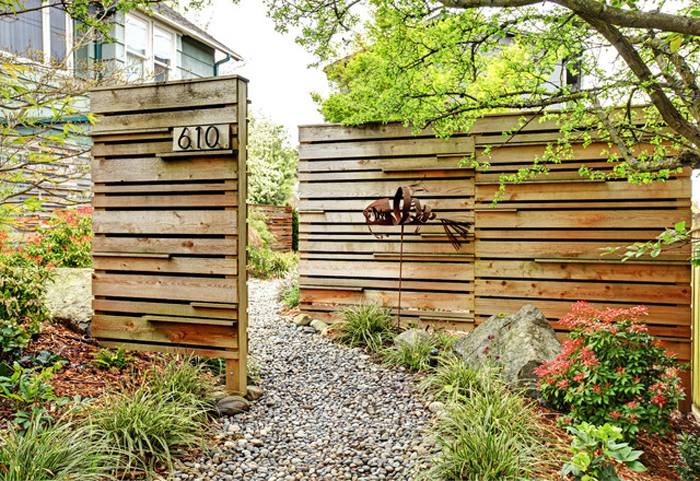 Минималистичный дизайн деревянного забора: зигзаг, «кирпичная кладка» и другие способы украсить свой двор