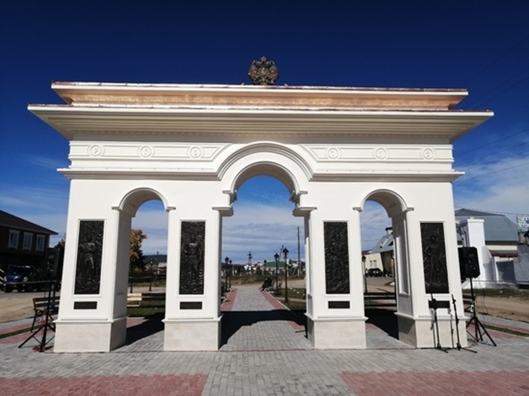 Монумент первооткрывателям Центральной Азии был установлен и торжественно открыт в Бурятии