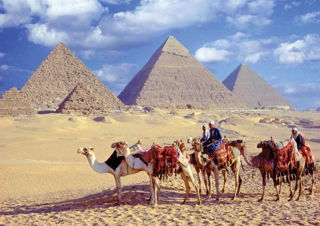 Египет открыл пирамиды для туристов: почему россиянам лететь на отдых лучше через Беларусь