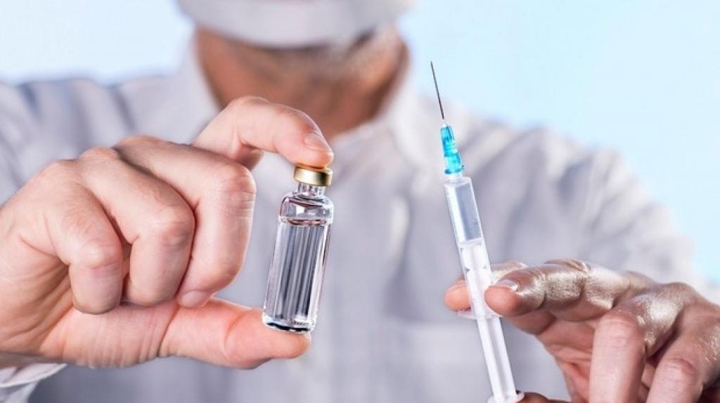 Что означает реинфекция COVID-19 для вакцин, и как будет чувствовать себя повторно зараженный человек