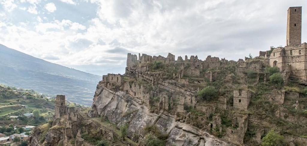 Не хуже Мачу-Пикчу: в горах Дагестана есть хорошо сохранившиеся деревни, которым более 2000 лет (фото)